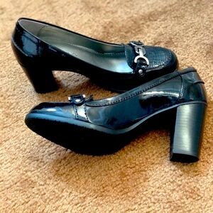 Bandolino Black Embossed Shoe